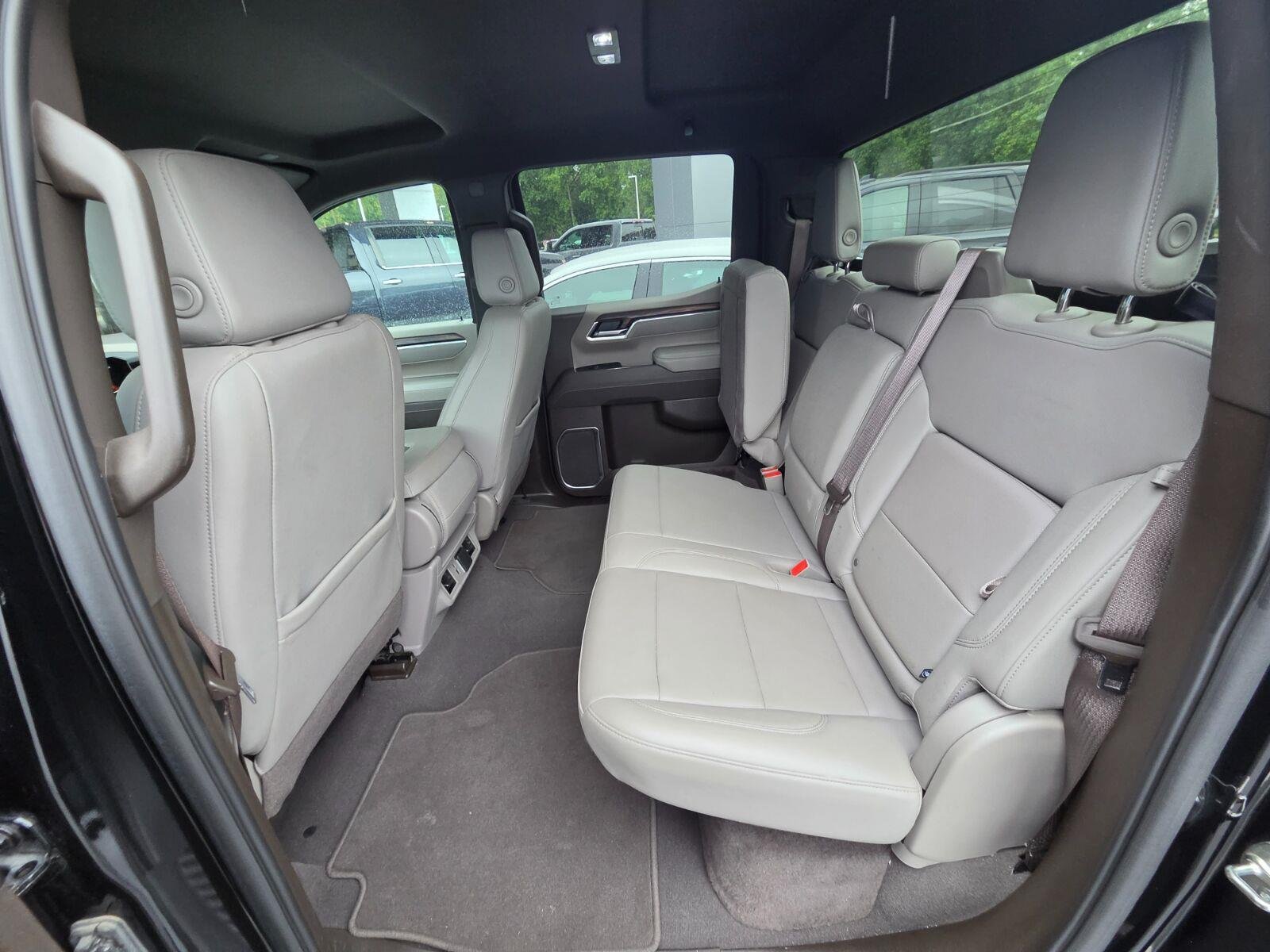 Used 2025 Onyx Black GMC SLT image 11