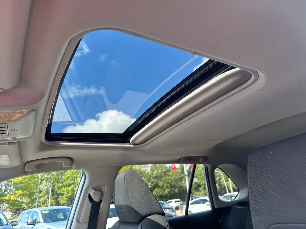 Used 2021 Silver Toyota XLE image 17