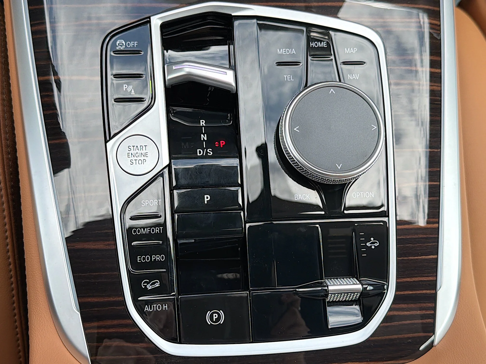 New 2027 Alpine White BMW xDrive40i image 30