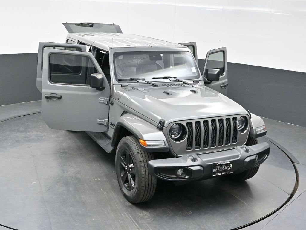 Used 2023 Gray Jeep Altitude image 42