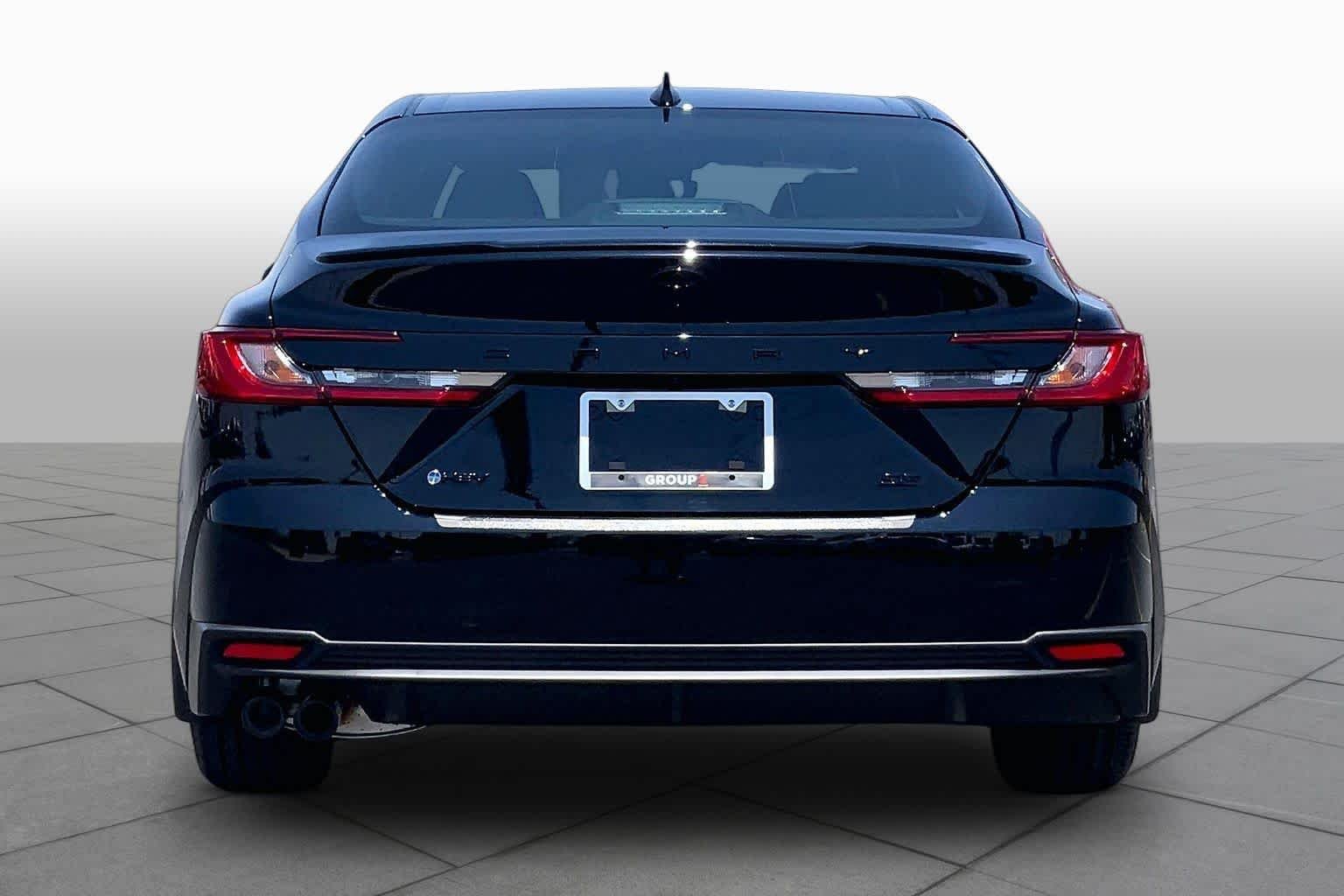 View vehicle photo 4