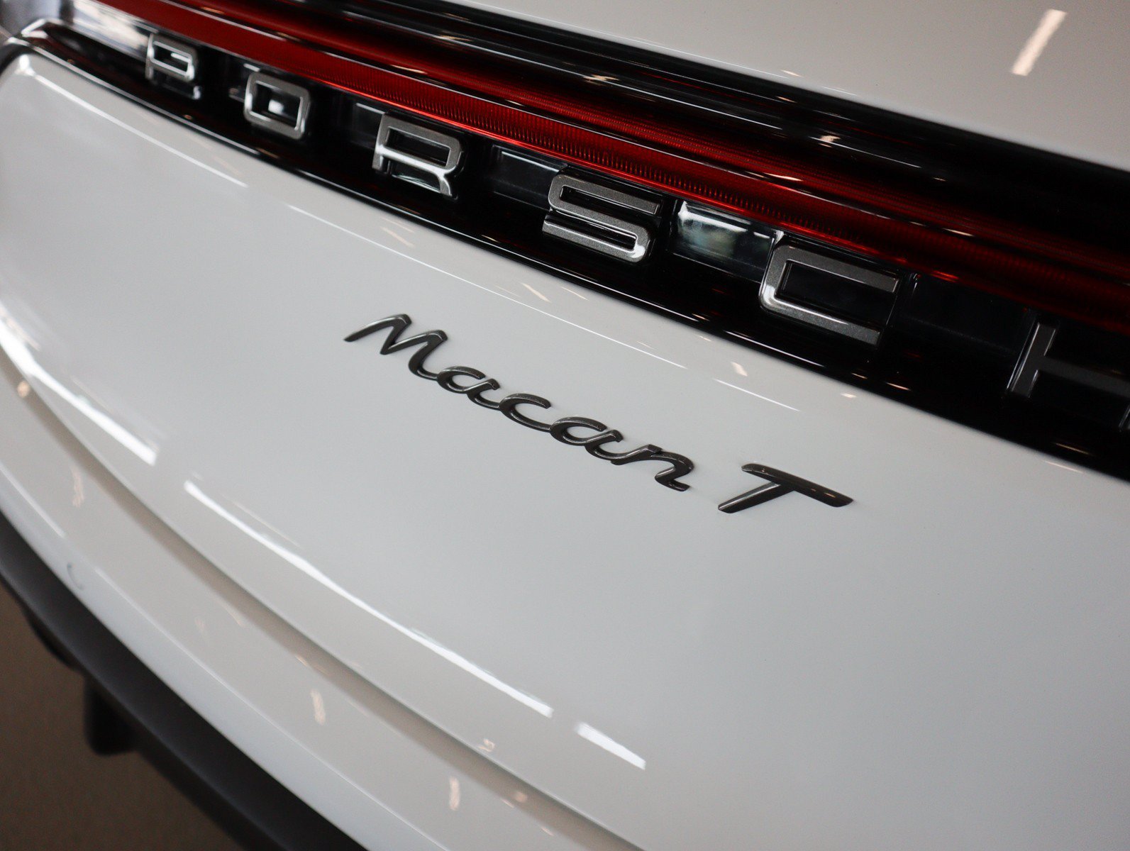 Certified Used 2025 White Porsche T image 27