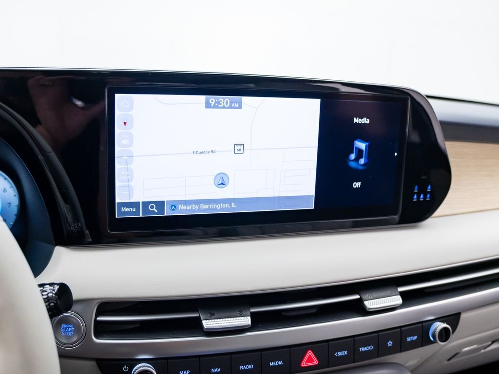 Used 2023 Graphite Hyundai Limited image 33