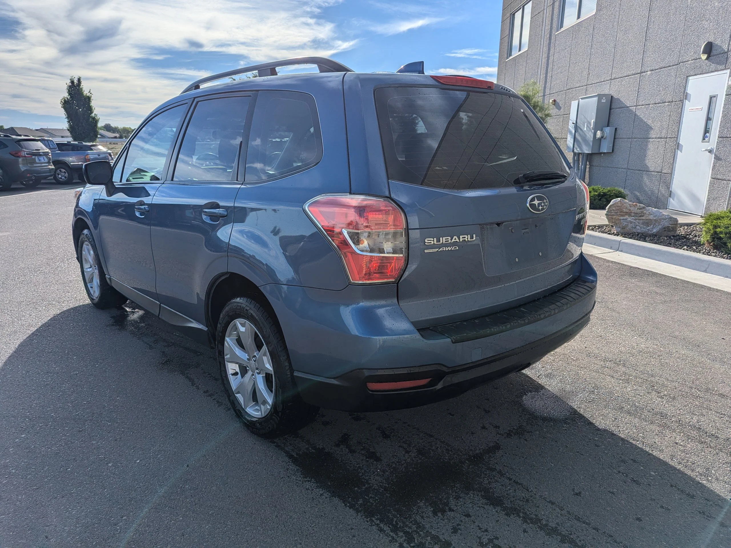 Used 2016 Quartz Blue Pearl Subaru 2.5i image 7