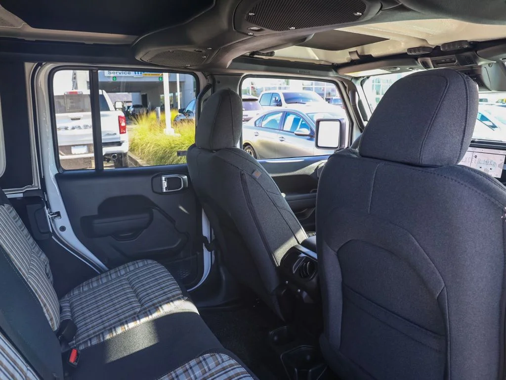 New 2026 Bright White Clearcoat Jeep 85th Anniversary Edition image 16