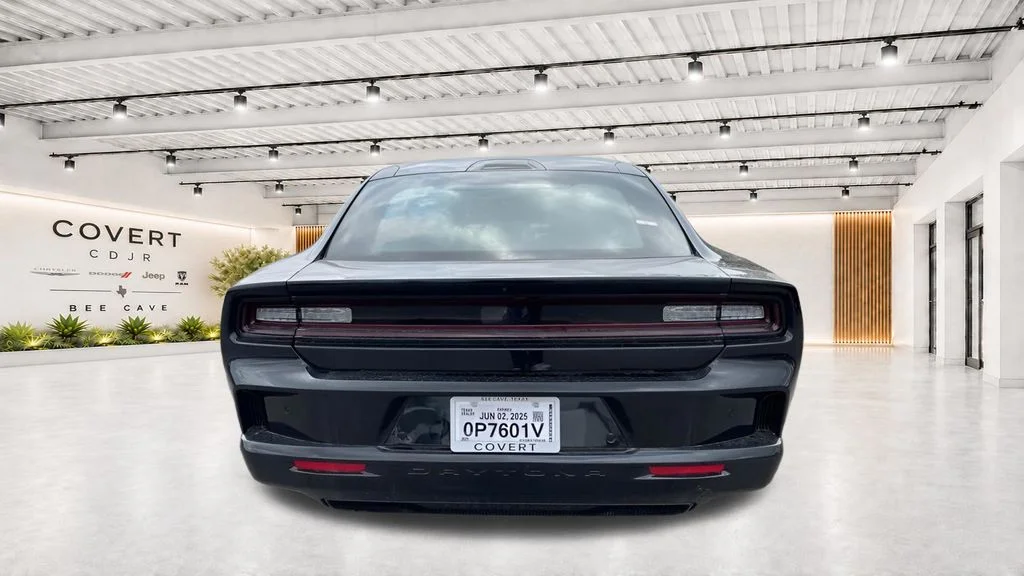 2025 Dodge Charger Daytona R/T - Photo 11