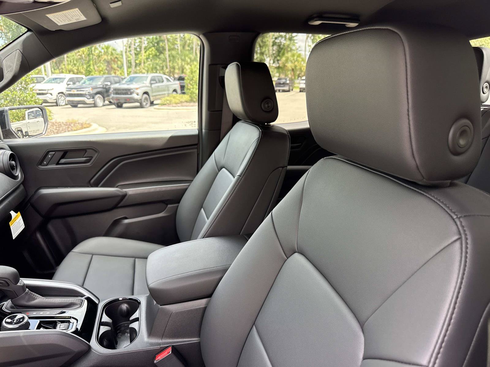 2026 Chevrolet Colorado Trail Boss - Photo 12
