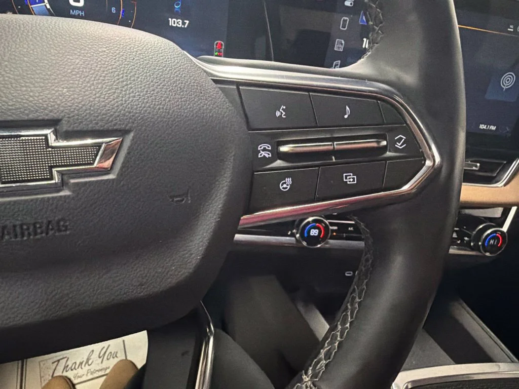 Used 2025 Red Chevrolet ACTIV image 22