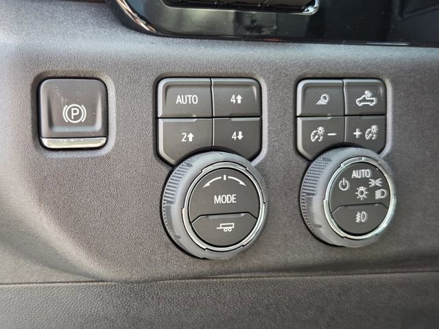 New 2026 Polar White Tricoat Chevrolet High Country image 15