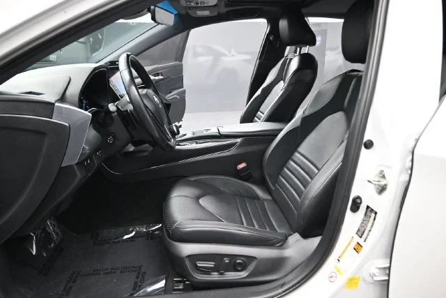 Used 2019 Pearl Toyota Touring image 15