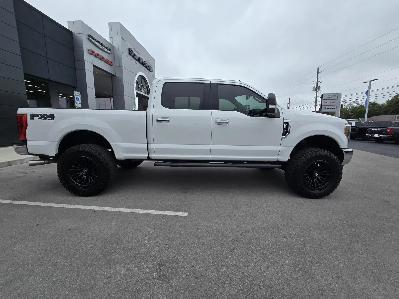 Used 2019 Oxford White Ford LARIAT image 8