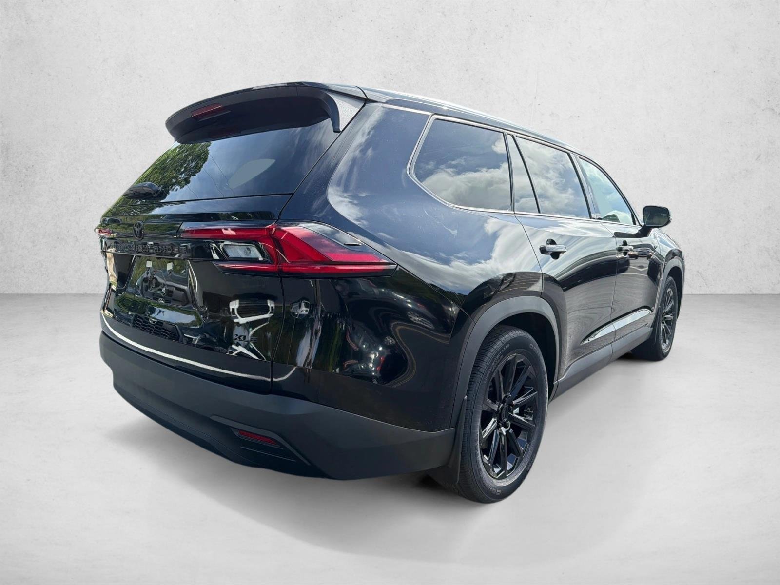 New 2026 Midnight Black Metallic Toyota XLE image 3