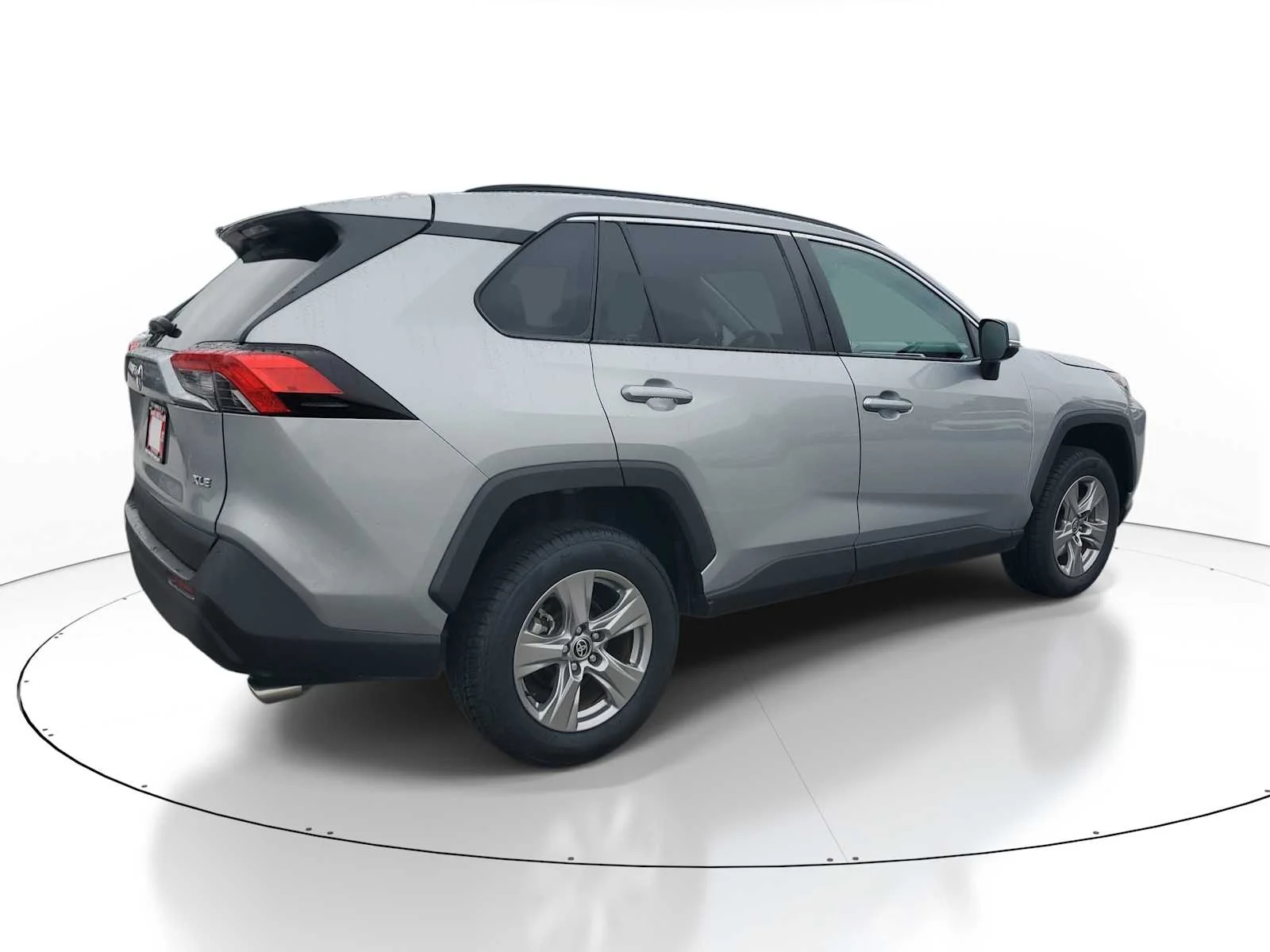 Used 2024 Silver Sky Metallic Toyota XLE image 6