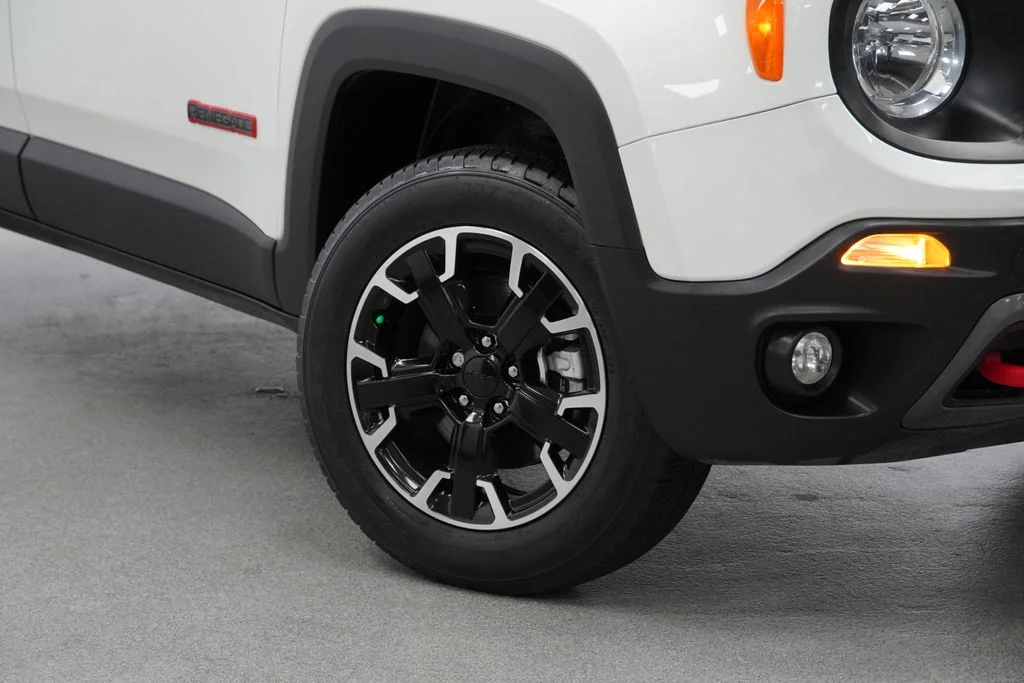 Certified Used 2023 White Jeep Trailhawk image 4