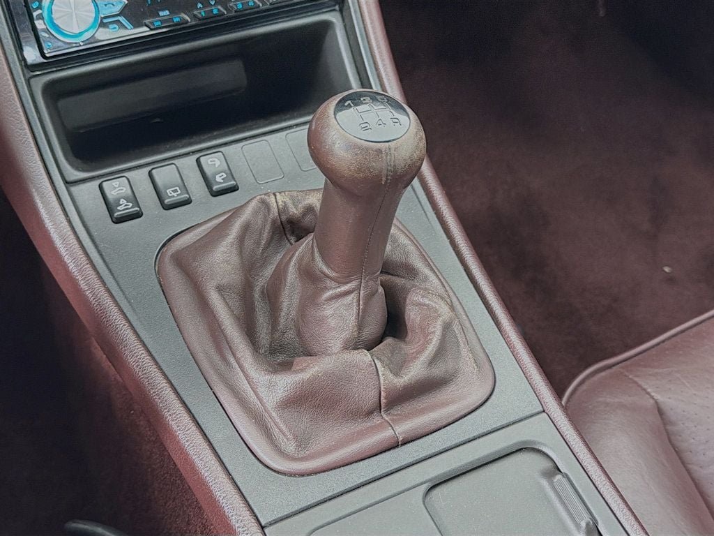Used 1987 White Porsche  image 20