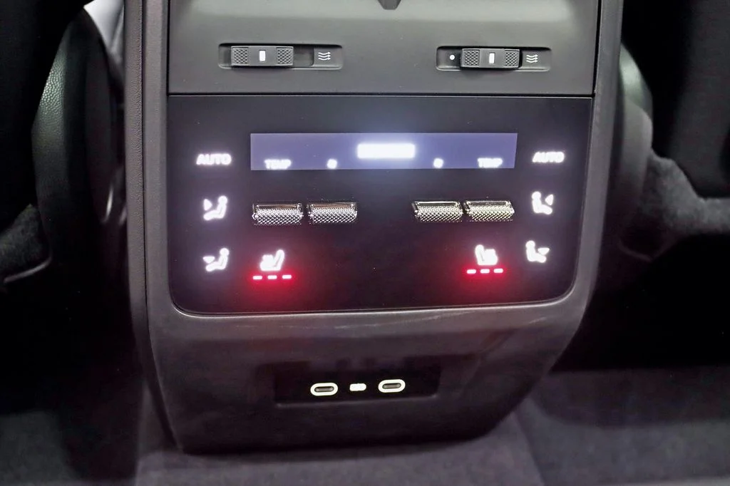 2025 Porsche Macan Electric Turbo