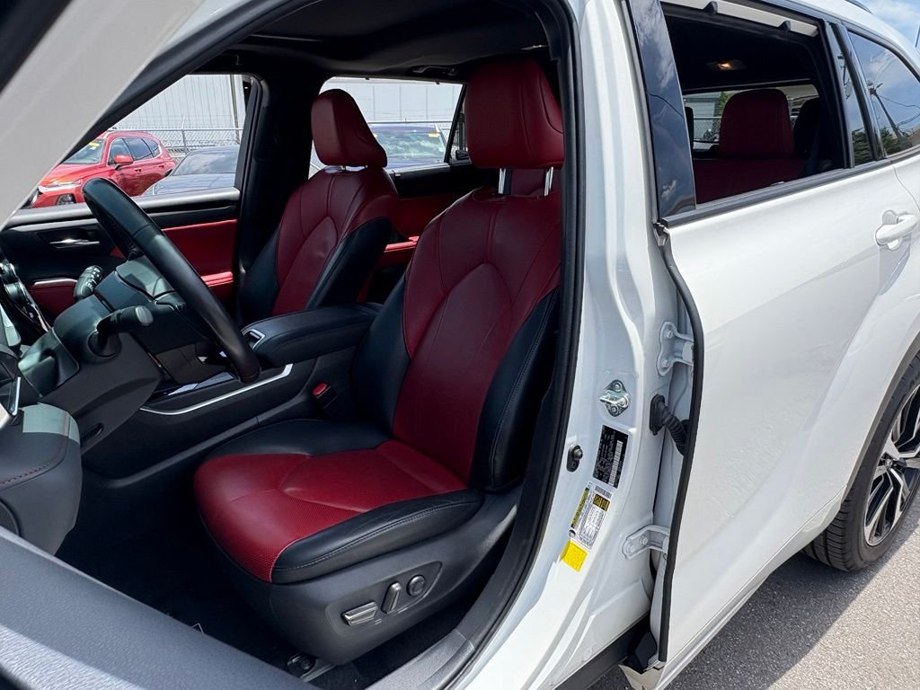 2021 Toyota Highlander XSE - Photo 9