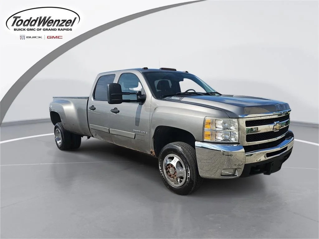2008 Chevrolet Silverado HD 2LT 4WD Crew Cab DRW's photo