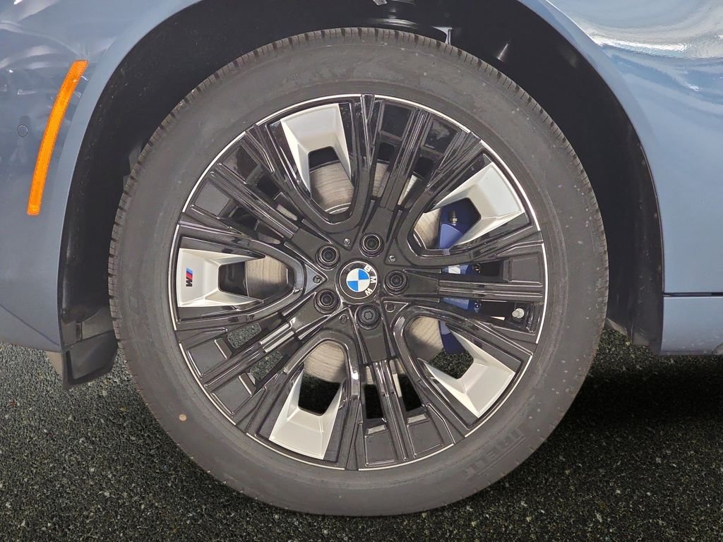 New 2026 Arctic Race Blue metallic BMW 30 xDrive image 21