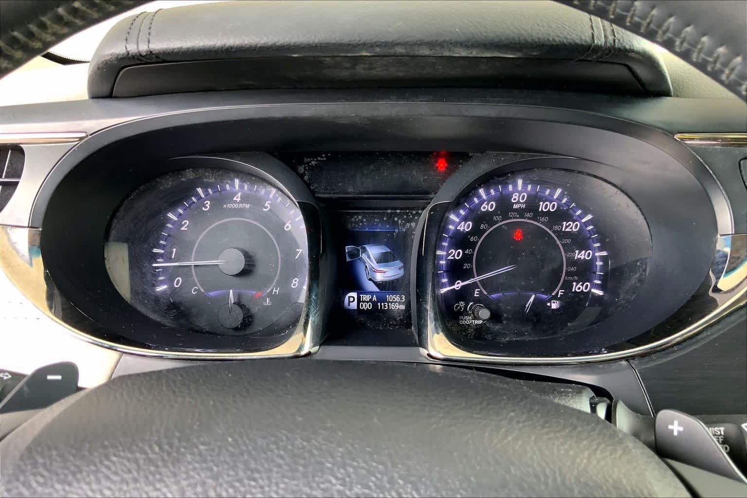 Used 2014 Creme Brulee Mica Toyota XLE image 26