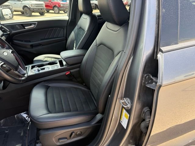 Used 2024 Gray Metallic Ford ST Line image 32