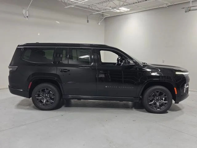 New 2026 High Gloss Black Exterior Paint Jeep Limited Altitude image 16