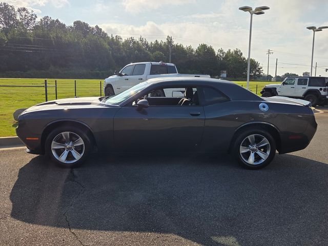 Used 2018 Gray Dodge SXT image 4
