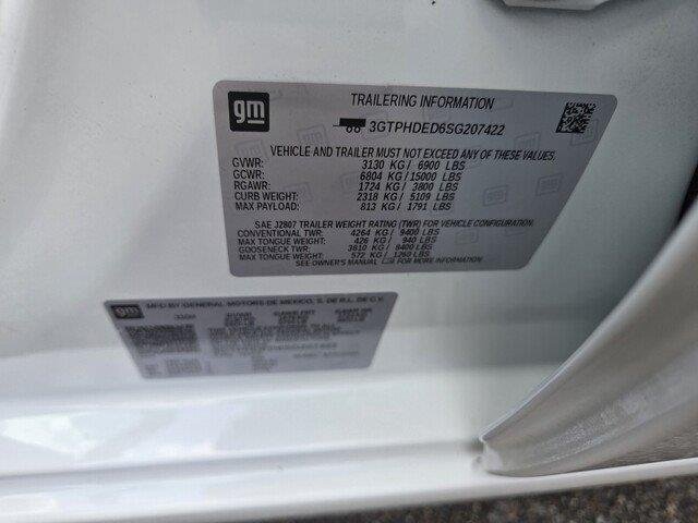 Used 2025 Summit White GMC SLT image 32