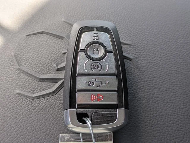 New 2026 Agate Black Metallic Ford F-250® Lariat® image 30