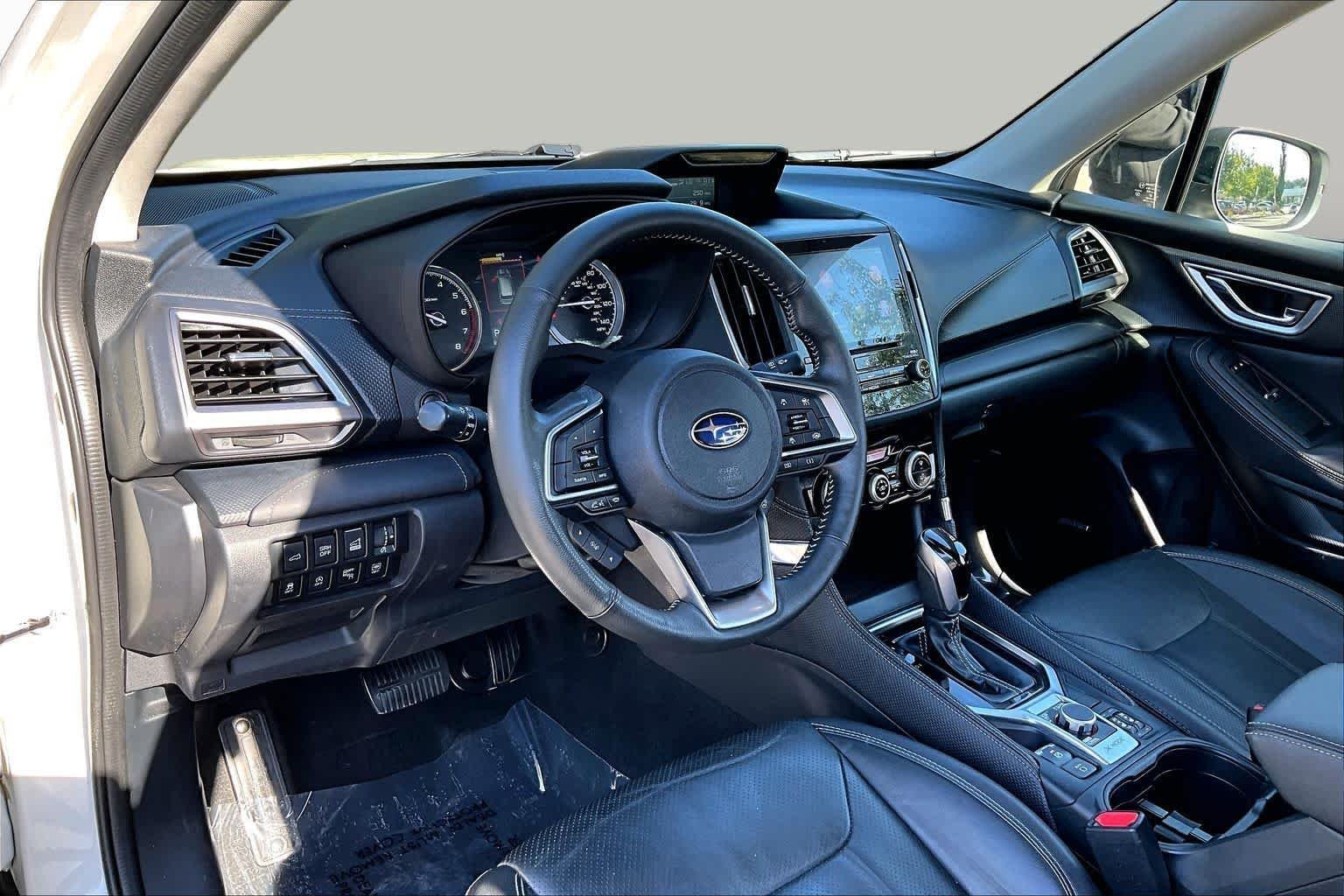 Used 2022 Crystal White Pearl Subaru Touring image 18