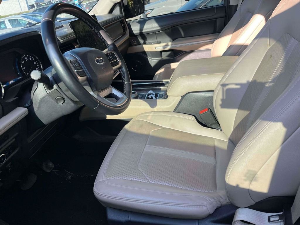 Used 2024 Black Ford Limited image 5