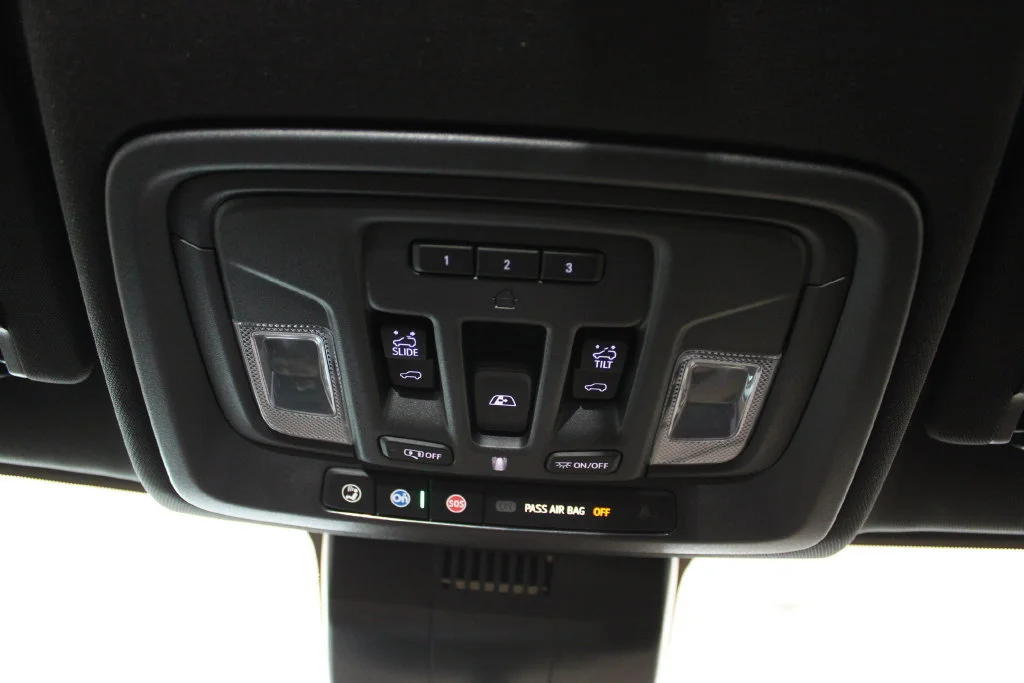 Used 2024 Iridescent Pearl Tricoat Chevrolet High Country image 38