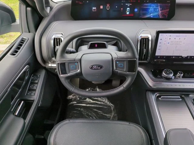 New 2026 Space Silver Metallic Ford MAX Platinum® image 16