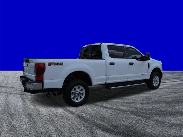 Certified Used 2020 Oxford White Ford XLT image 4