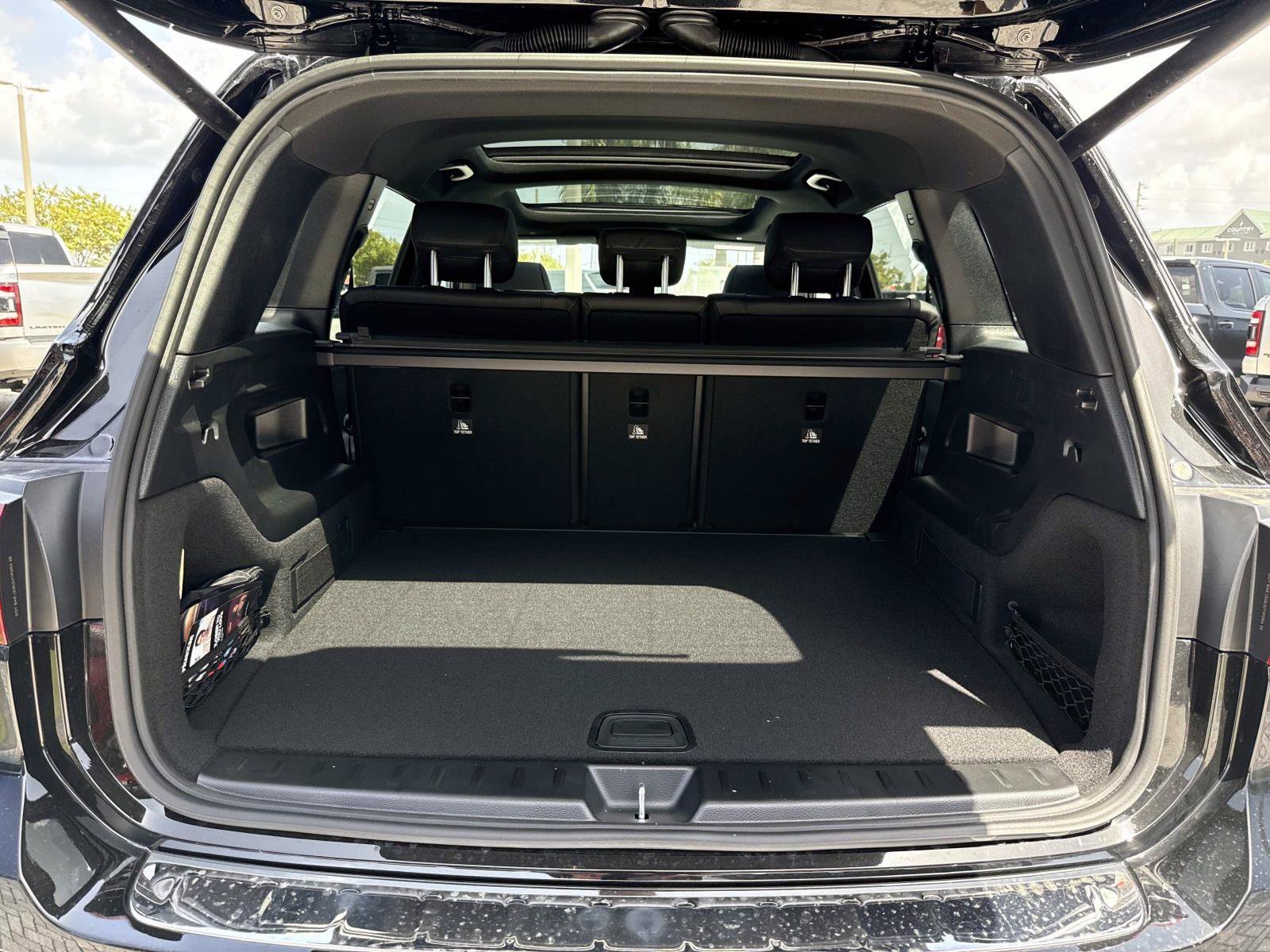 New 2026 Black Mercedes-Benz 250 SUV image 10