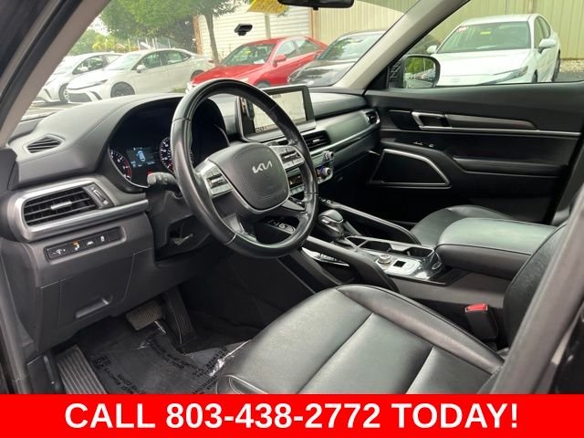 Used 2022 Black Kia S image 6