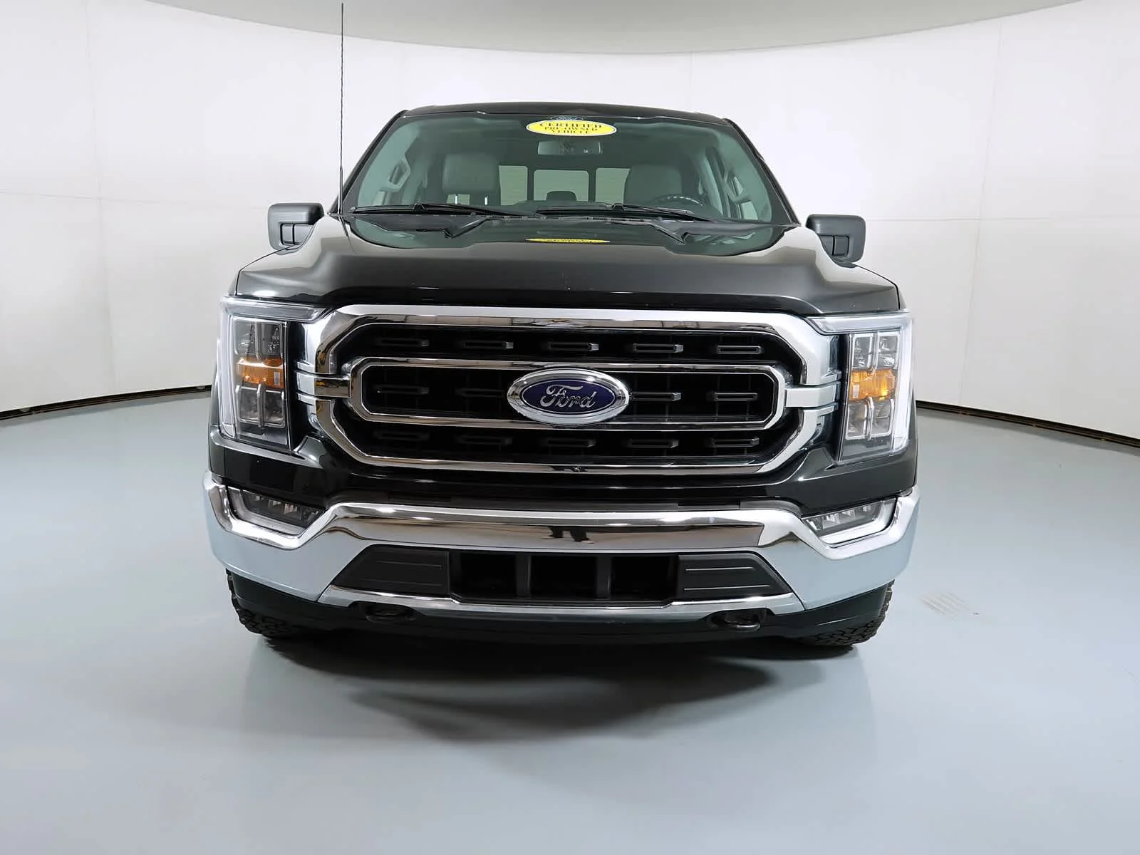 Used 2023 Agate Black Metallic Ford XLT image 7