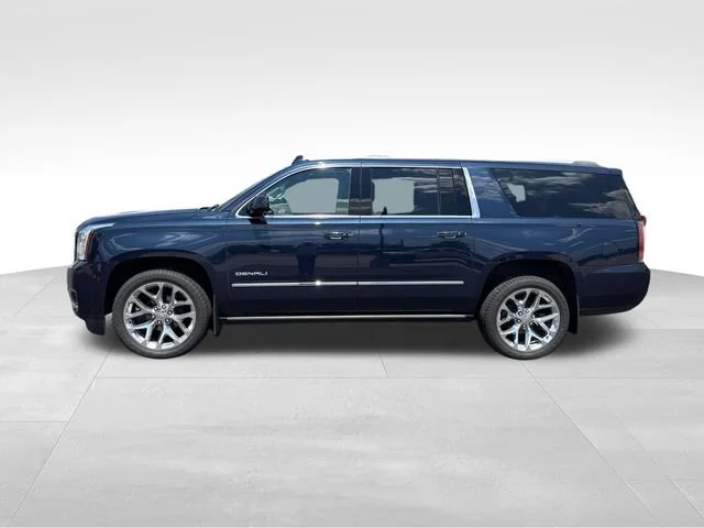 Used 2020 DARK SAPPHIRE BLUE METALLIC GMC Denali image 2