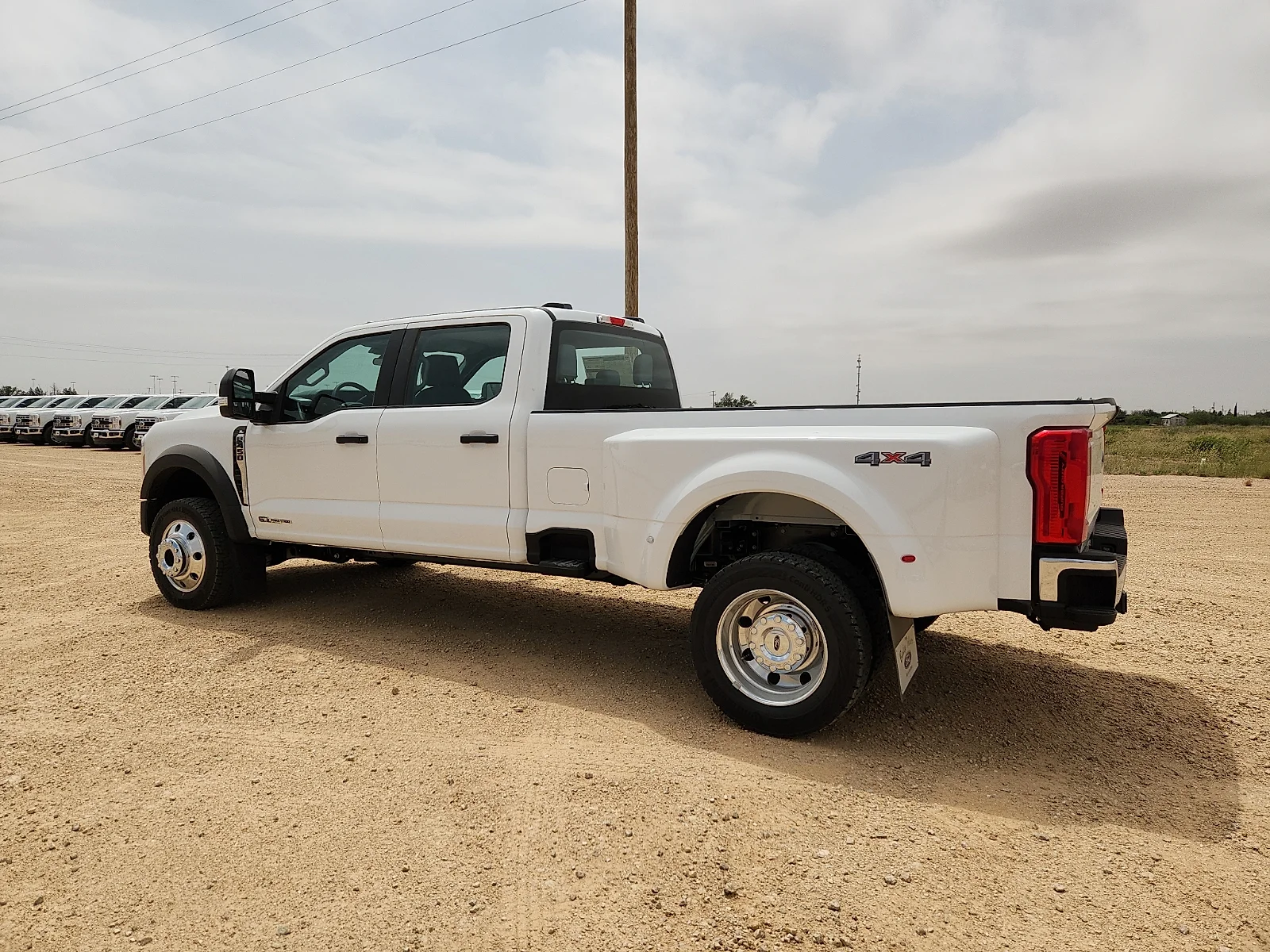 New 2026 Oxford White Ford F-450® XL image 4