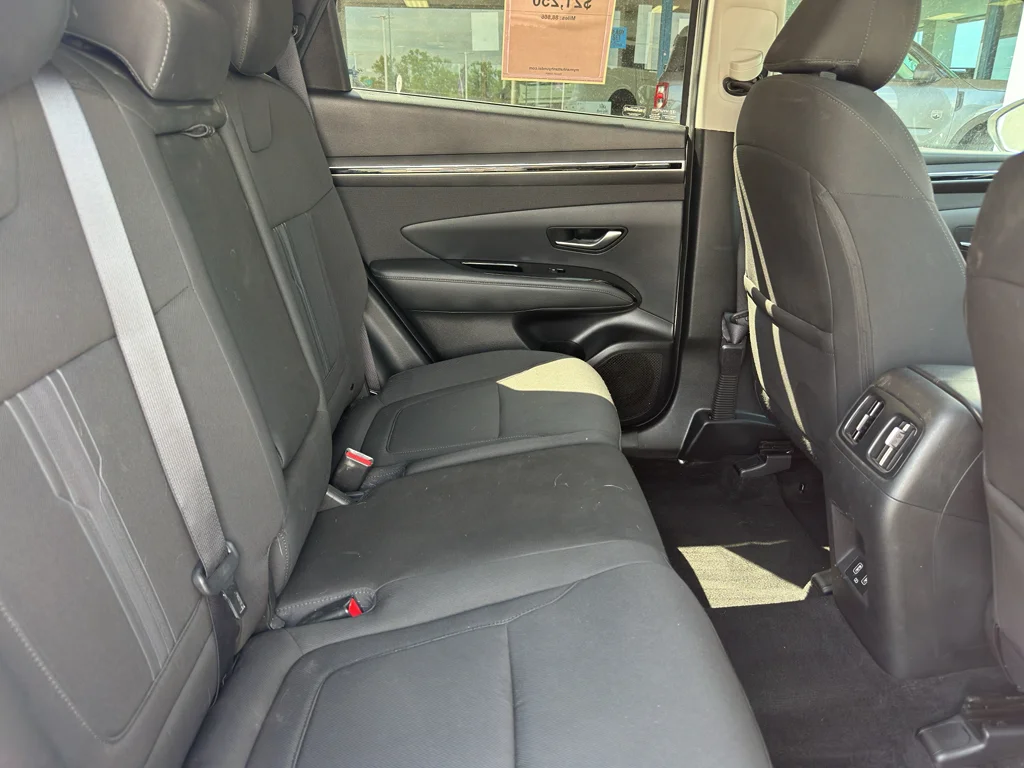 Used 2022 Quartz White Hyundai SEL image 32