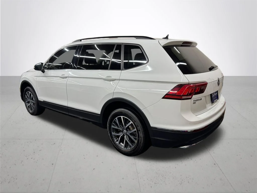 Used 2020 White Volkswagen 2.0T SE image 4