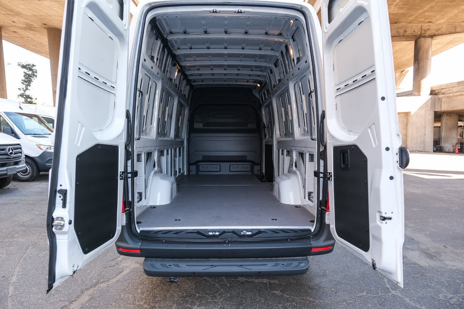 New 2025 Arctic White Mercedes-Benz Cargo 170 WB High Roof RWD Electric Motor image 29