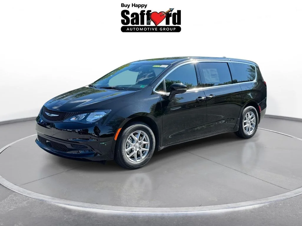 2026 Chrysler Voyager LX's photo