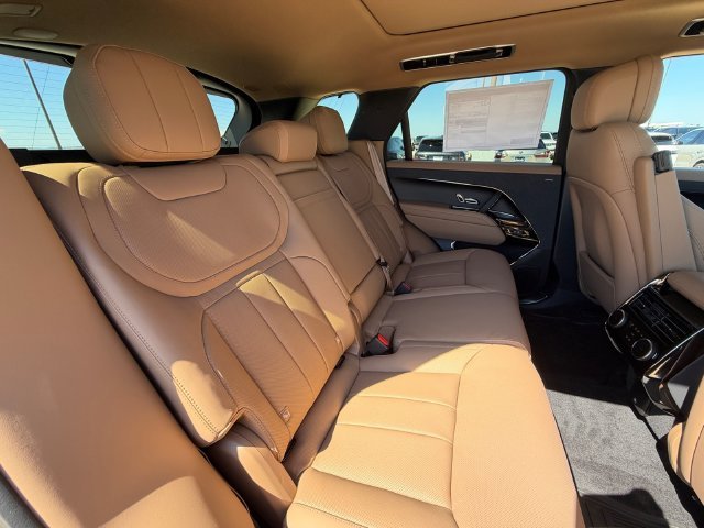 New 2027 Carpathian Grey Land Rover SE image 17