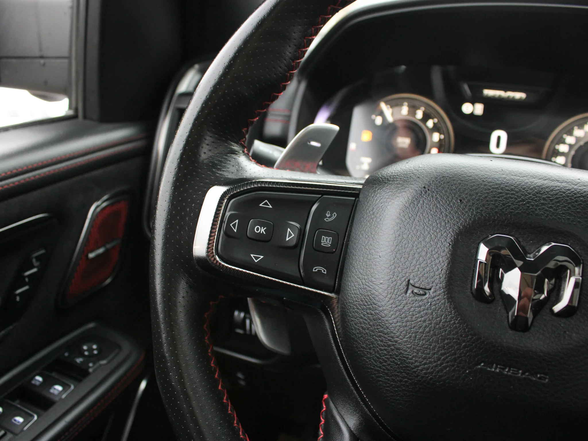 Certified Used 2025 White RAM RHO * No Accidents | Twin-Turbo 540 HP | Apple CarPlay | Massage Seats | Head-Up Display | Bedliner image 28