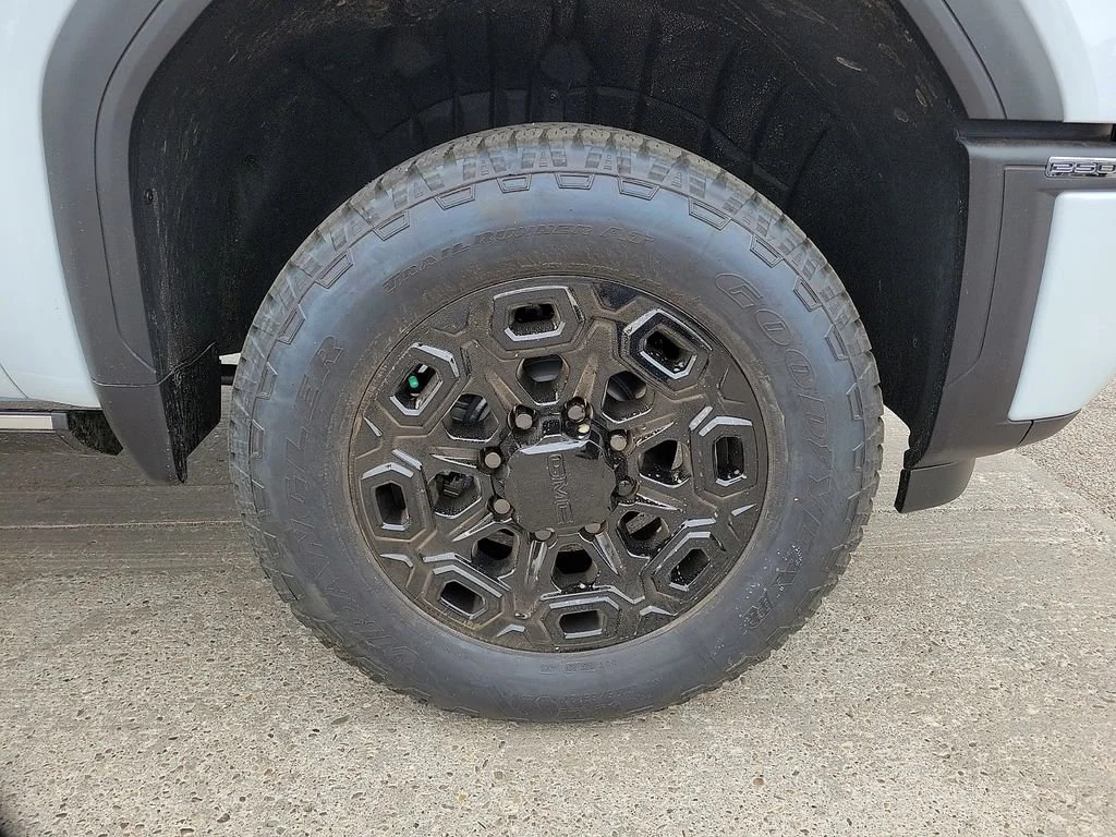 2026 GMC Sierra 2500HD Denali - Photo 14