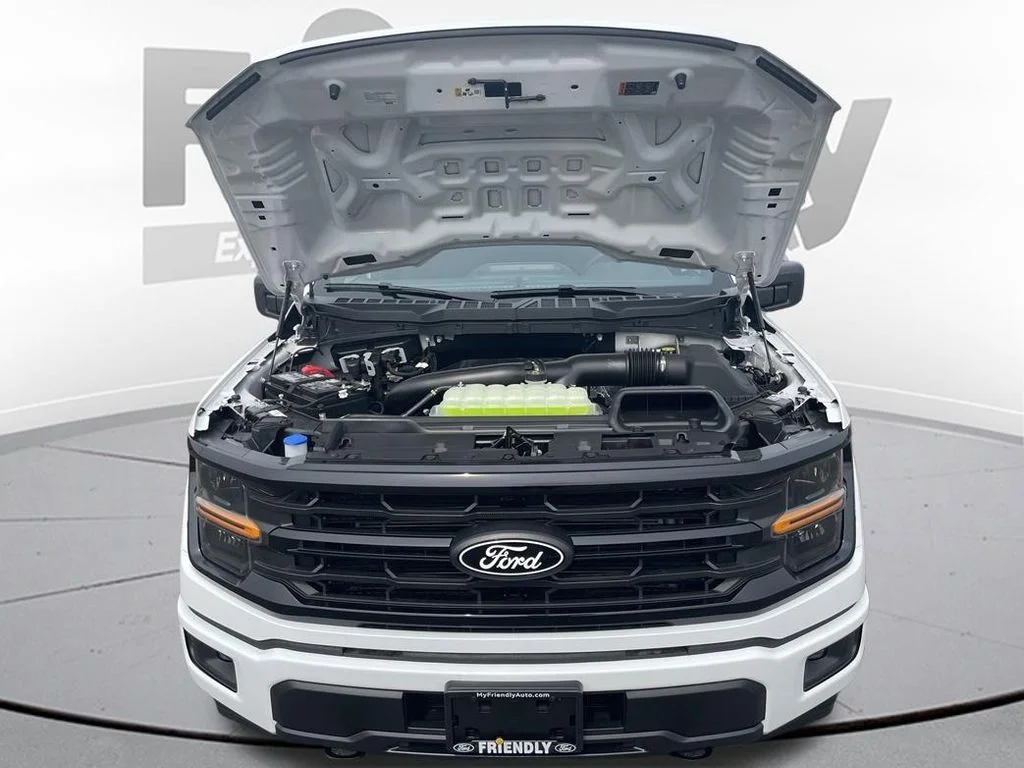 New 2026 Oxford White Ford XLT image 27