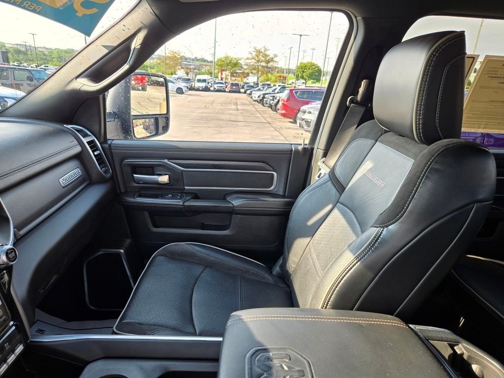 Used 2024 Blue Ram Laramie image 28