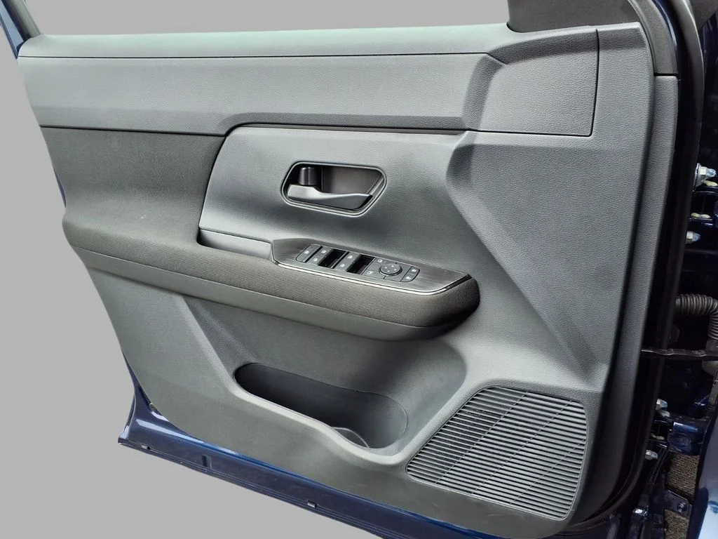 New 2026 Blue Nissan S image 19