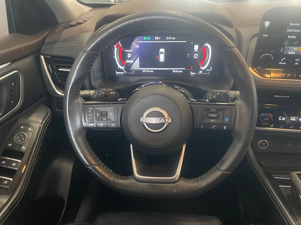 Certified Used 2022 Silver Nissan Platinum image 13